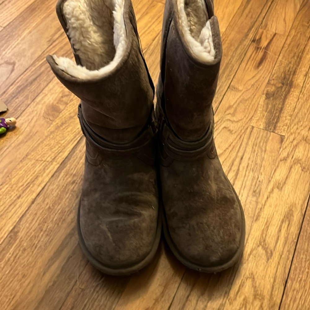 Brown Uggs